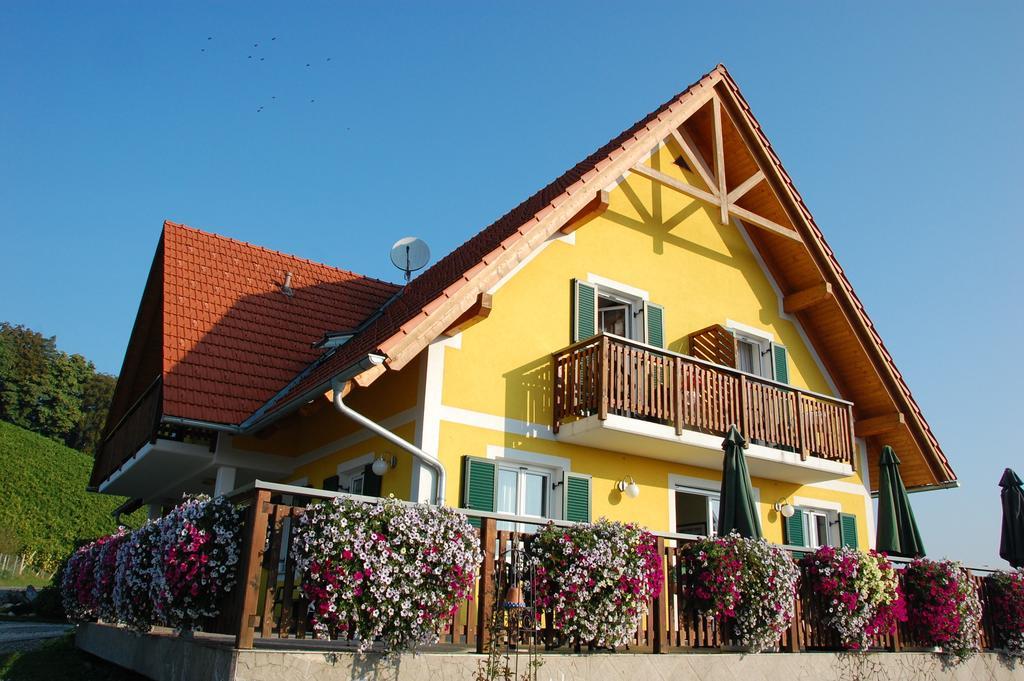 Weingut-Gaestehaus Birnstingl Gamlitz Pokoj fotografie